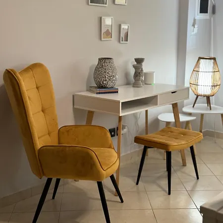 Julias Village & Garden Apartment